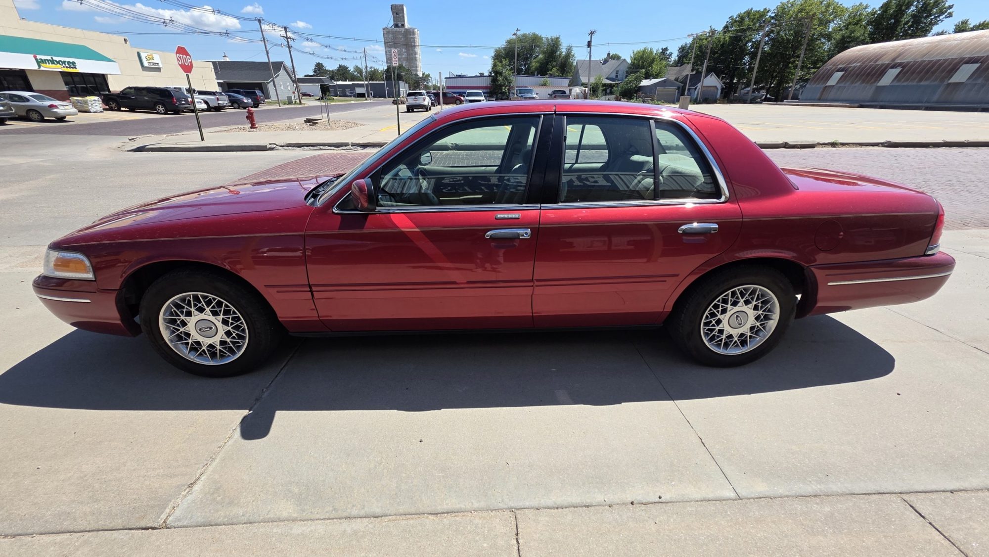 ford crown victoria 1999 2FAFP74W3XX131812 image ford crown victoria 1999 2FAFP74W3XX131812 image